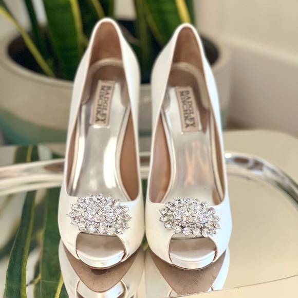 Badgley Mischka Jeannie Ivory Wedding Formal Peep Toe Heels size 7.5 - Picture 4 of 10